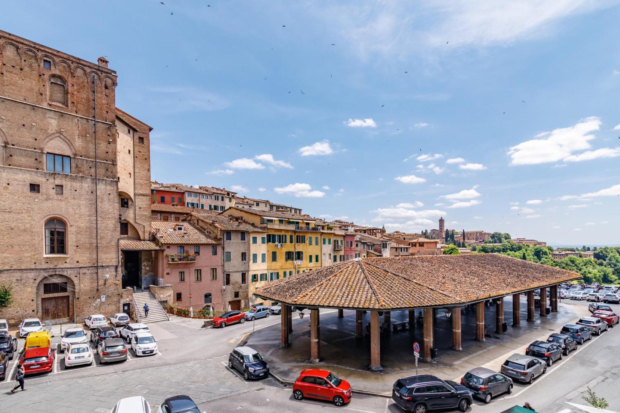 Charme Centro Storico Apartment Siena Luaran gambar