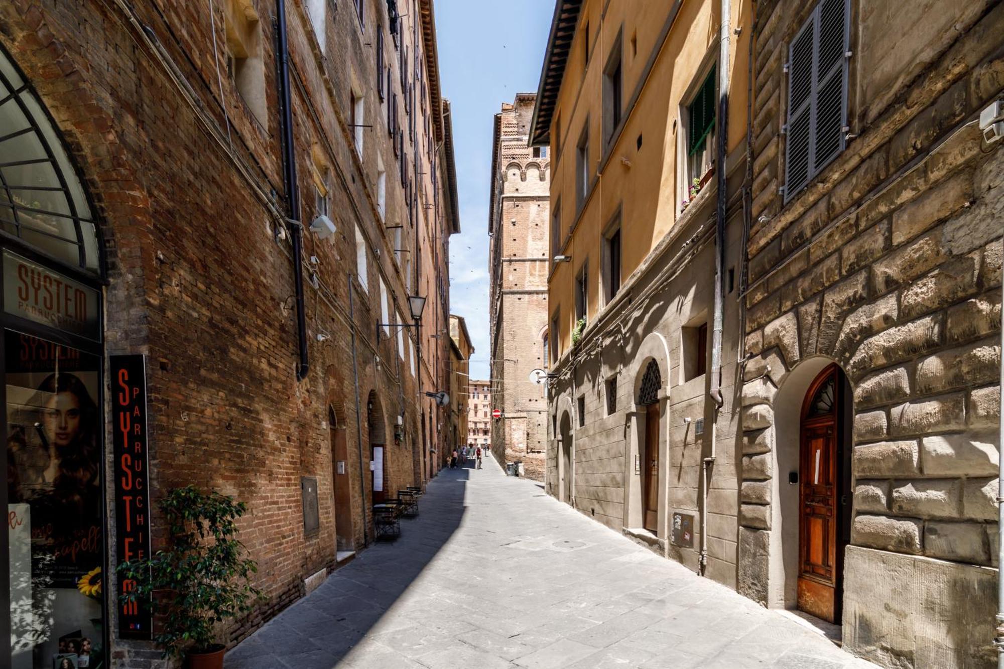Charme Centro Storico Apartment Siena Luaran gambar