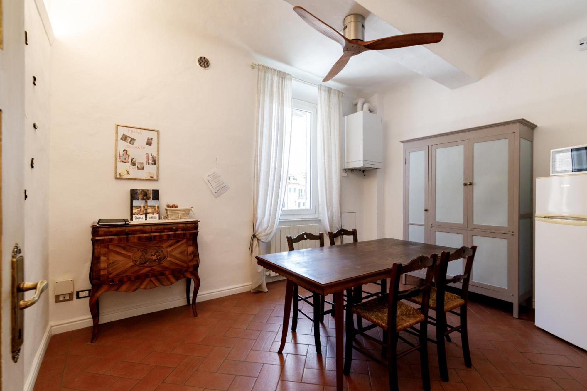 Charme Centro Storico Apartment Siena Luaran gambar