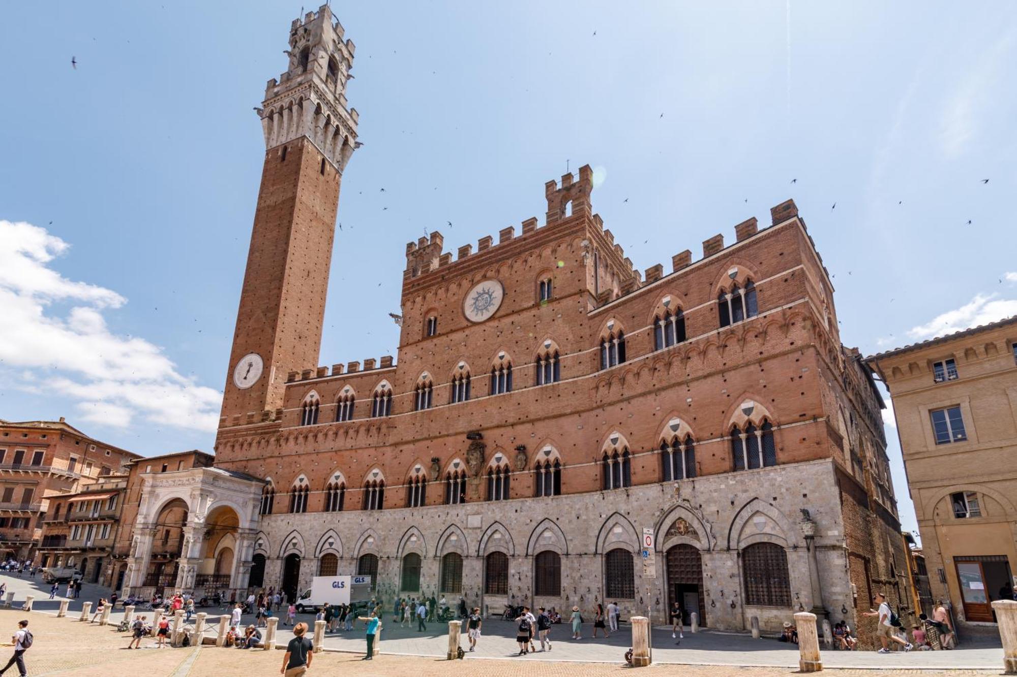 Charme Centro Storico Apartment Siena Luaran gambar