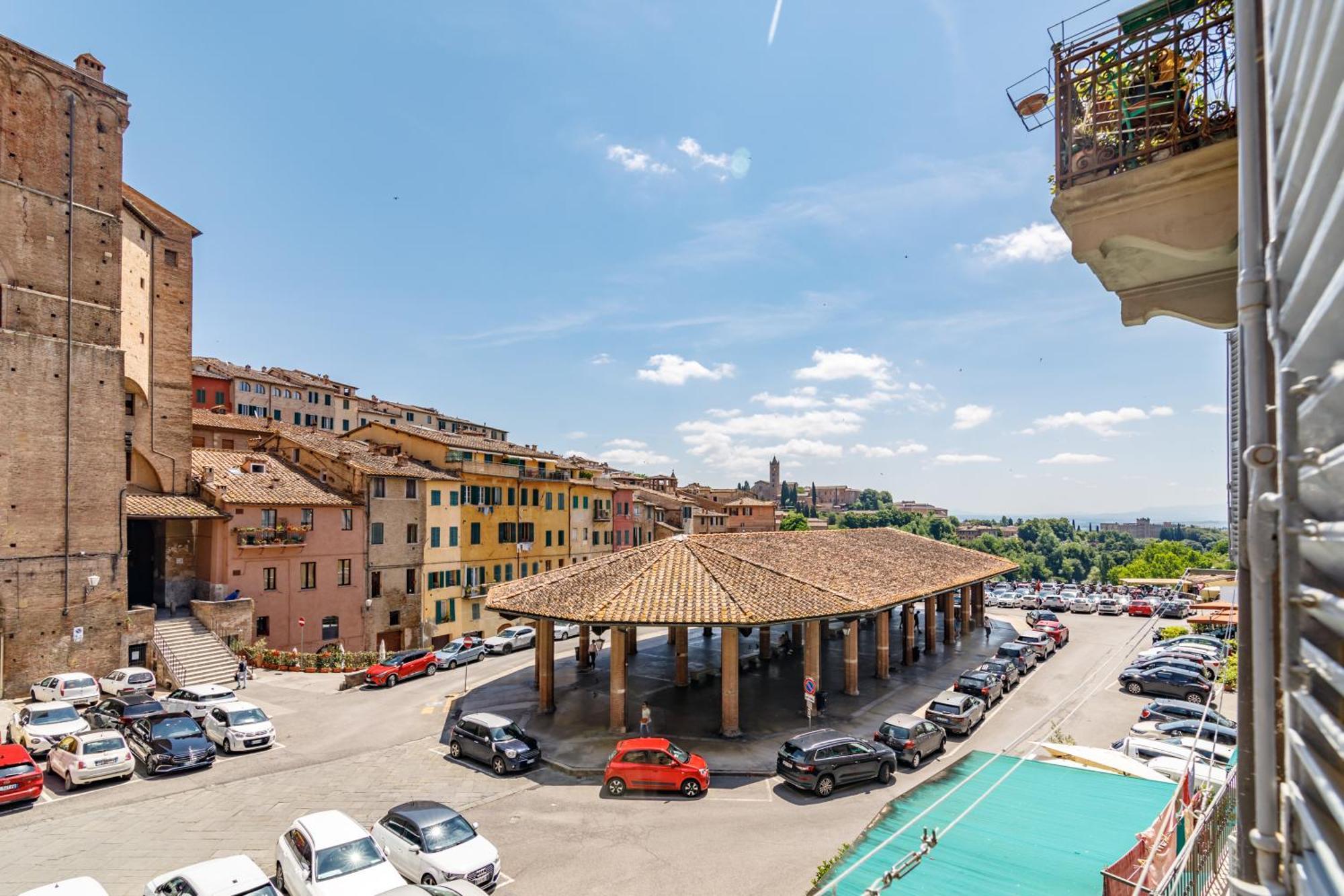 Charme Centro Storico Apartment Siena Luaran gambar