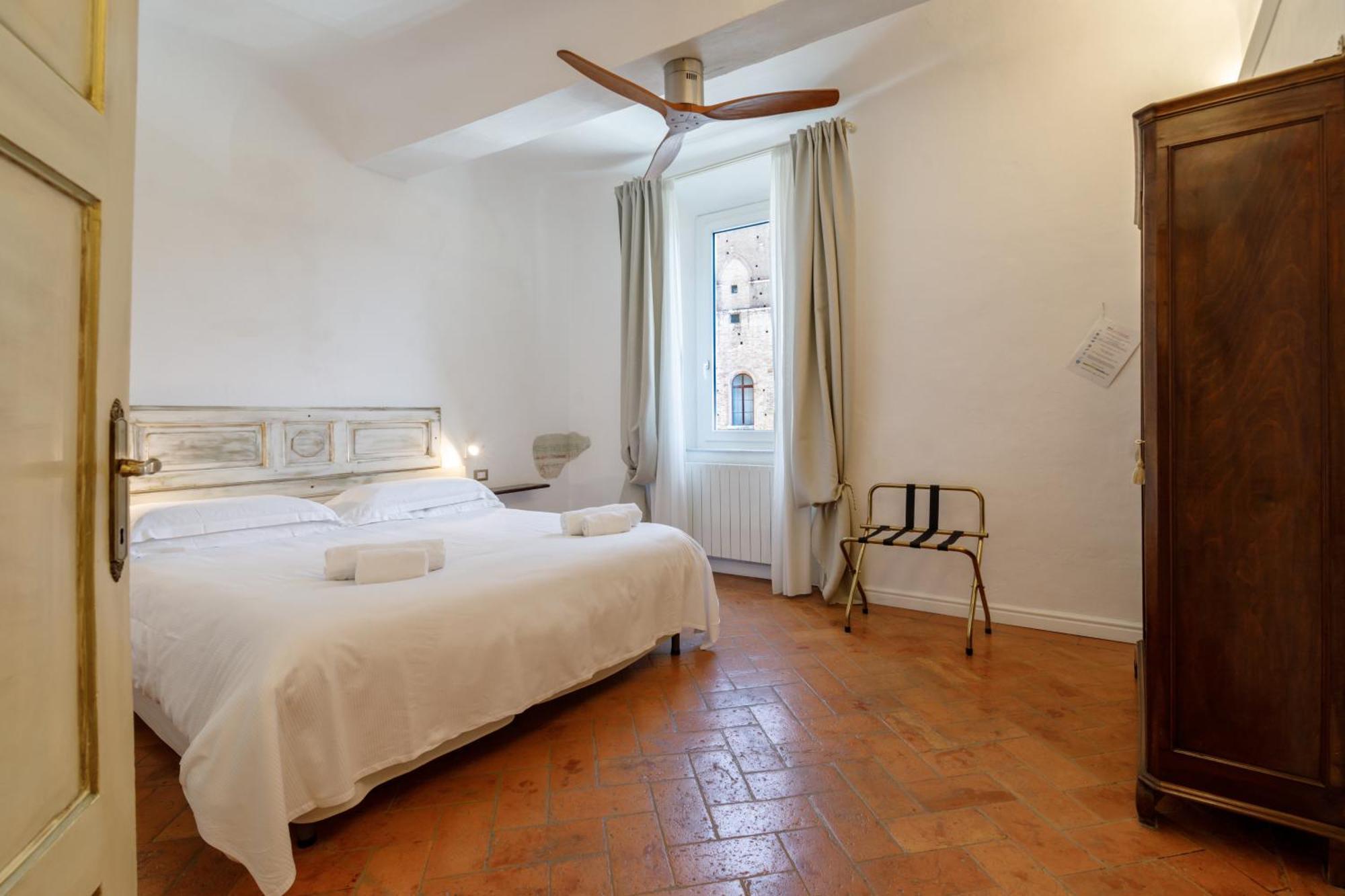 Charme Centro Storico Apartment Siena Luaran gambar